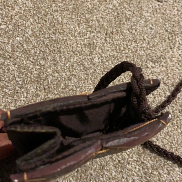 New purse purchased in the Bahamas. - Picture 4 of 7